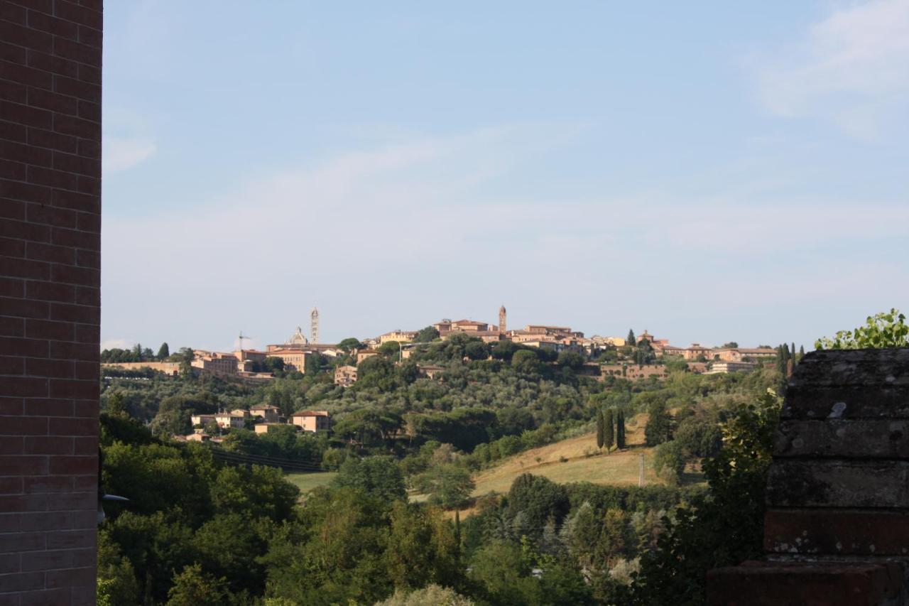 La Torre Di Caprera Apartment Сиена Екстериор снимка