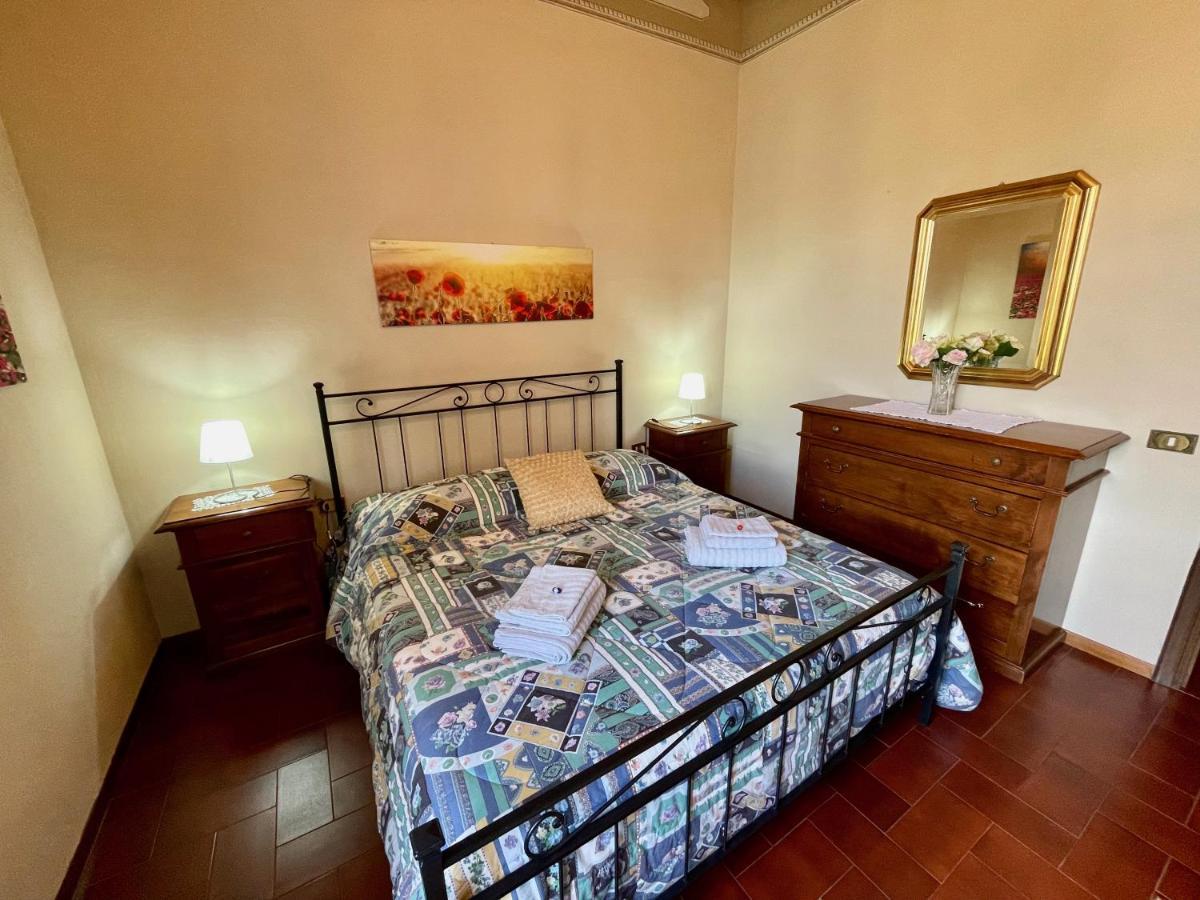 La Torre Di Caprera Apartment Сиена Екстериор снимка