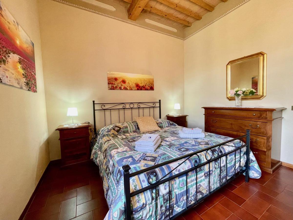 La Torre Di Caprera Apartment Сиена Екстериор снимка