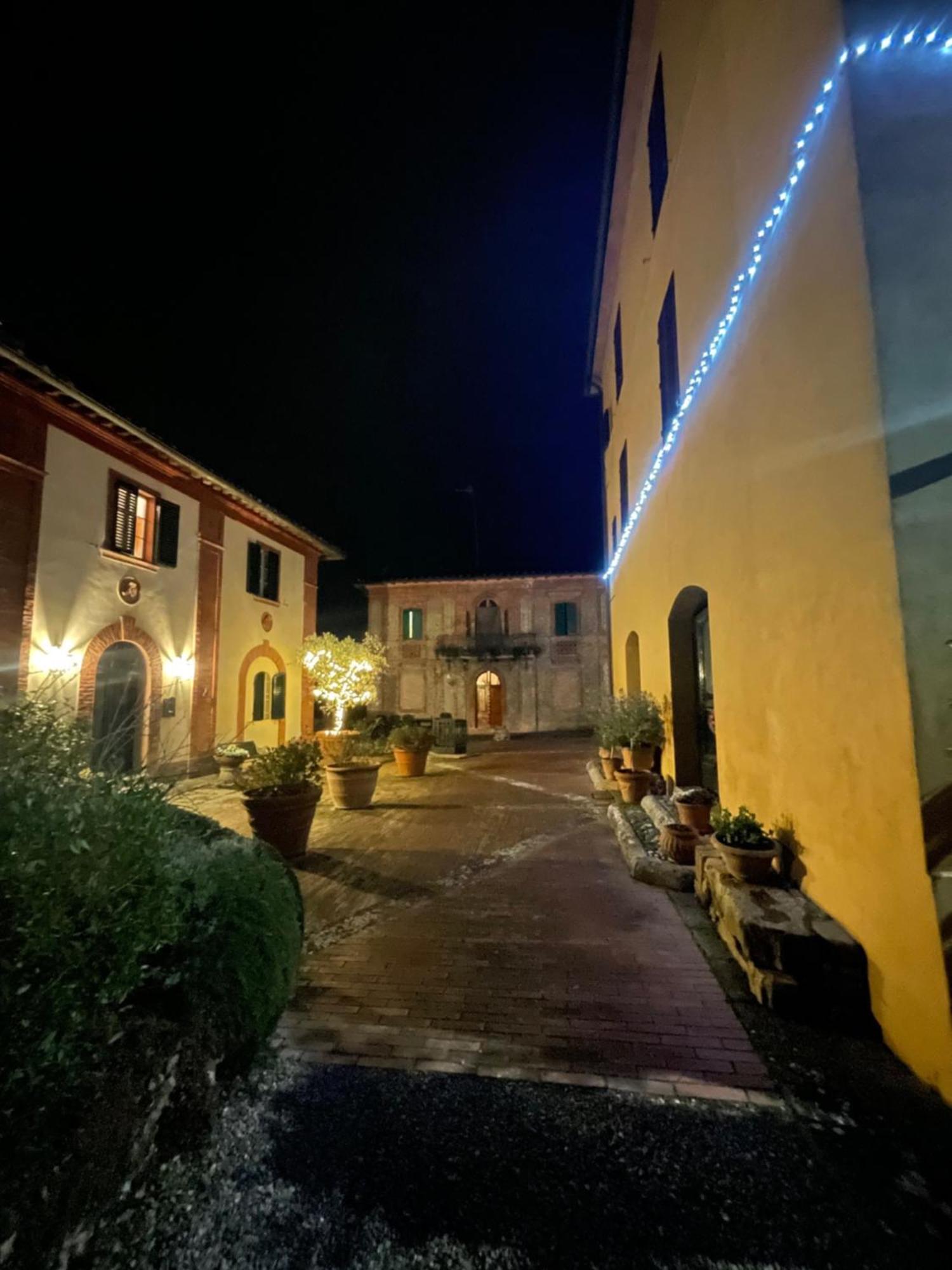 La Torre Di Caprera Apartment Сиена Екстериор снимка
